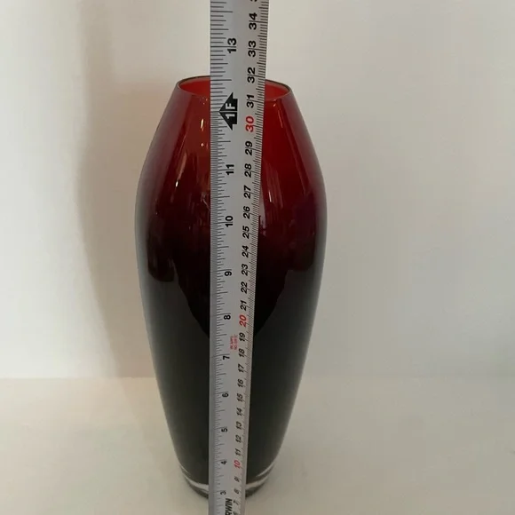 Cranberry red glass tall vase - Picture 2 of 4